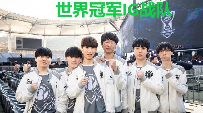 己的家庭故 己的家庭故