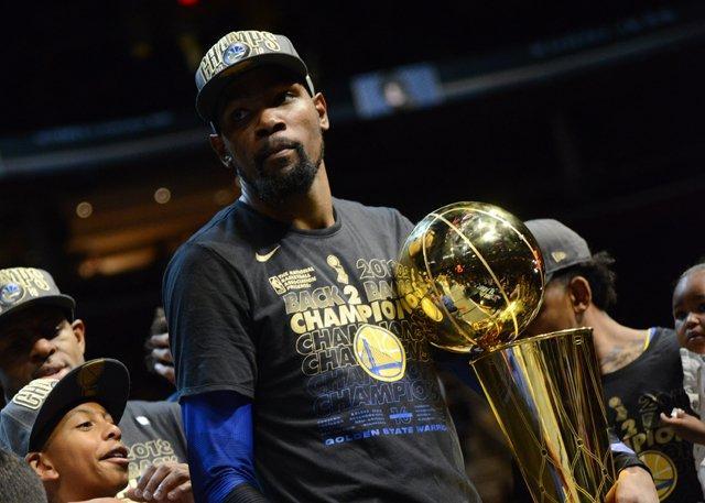 个先锋争夺 个先锋争夺